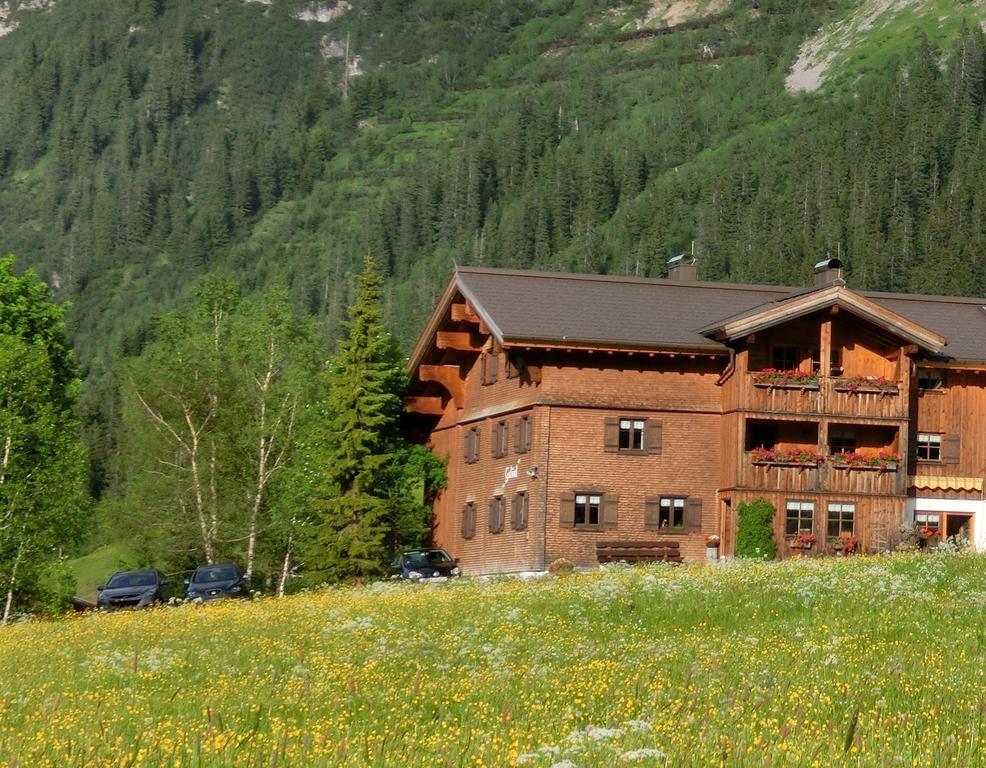 レッヒHaus Gstueatアパートメント エクステリア 写真